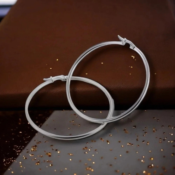 🆕️Minimalist 18K Gold Plated Stainless Steel Hoop Earrings 🌟 Trendy & Chic - Picture 9 of 12